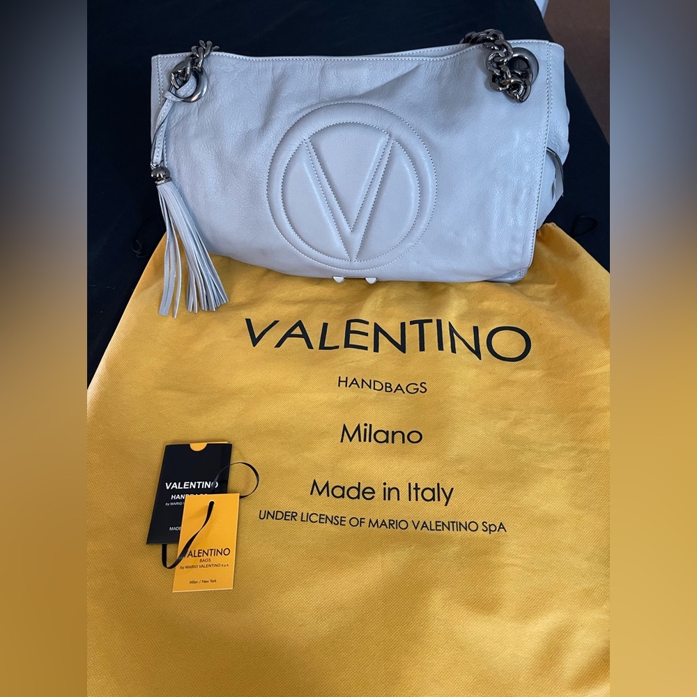 Valentino by Mario Valentino shoulder bag. Excellent condition.